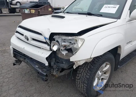 2004 Toyota 4Runner Sr5 Sport V6 z USA, uszkodzony, nr VIN JTEBU14R848027218